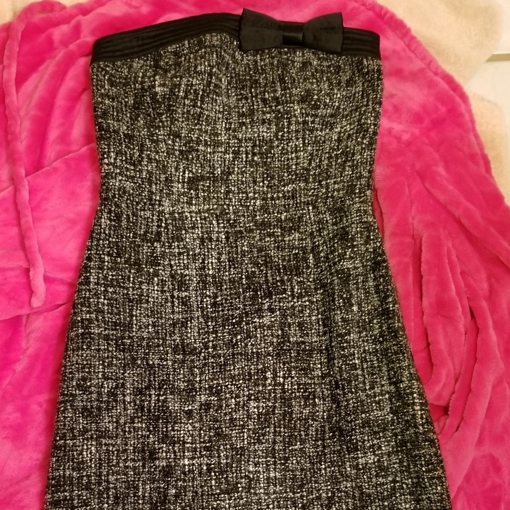 EXPRESS black & white strapless midi dress SMA